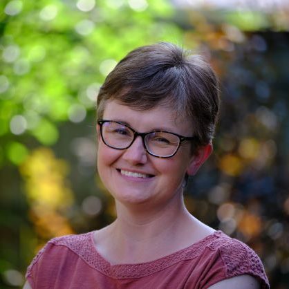 Headshot of Suzanne Wagner